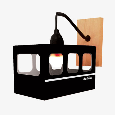 Lampe en forme de cabine de téléphérique à suspendre, à poser ou à Lampe en forme de cabine de téléphérique à suspendre, à poser ou à