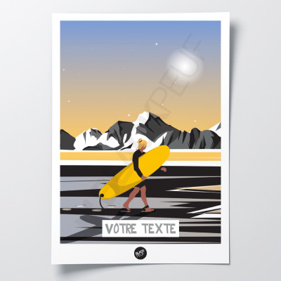Affiche murale de Brice de Nice avec sa planche de surf sur la plage aux tons jaunes pour décoration Affiche murale de Brice de Nice avec sa planche de surf sur la plage aux tons jaunes pour décoration