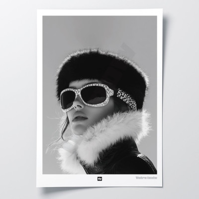 Poster in bianco e nero, fotografia minimalista, decorazione murale di design di uno sciatore chic per un interno moderno Poster in bianco e nero, fotografia minimalista, decorazione murale di design di uno sciatore chic per un interno moderno
