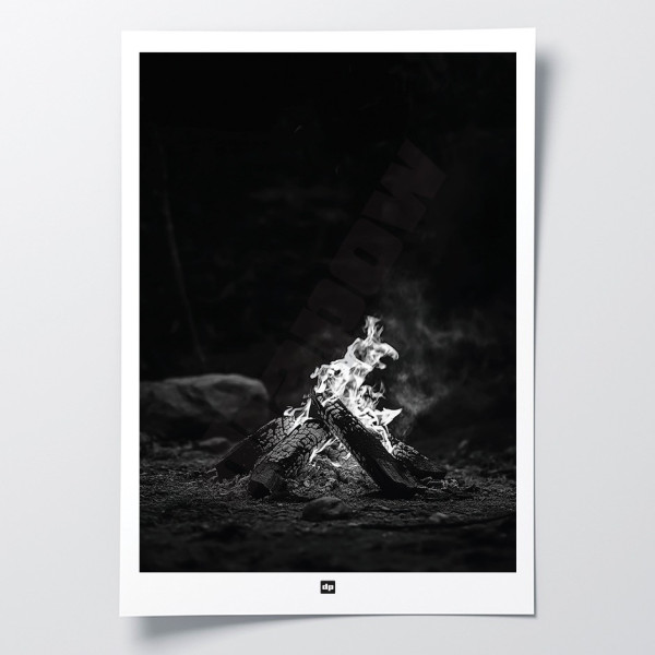 Schwarz-Weiß-Poster, Fotografie eines Holzfeuers für eine moderne Design-Wanddekoration.