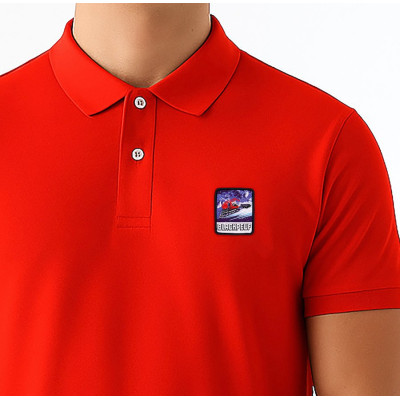 Polo rouge Blackpeuf en coton bio avec patch montagne – vêtement design inspiré de la Savoie Polo rouge Blackpeuf en coton bio avec patch montagne – vêtement design inspiré de la Savoie