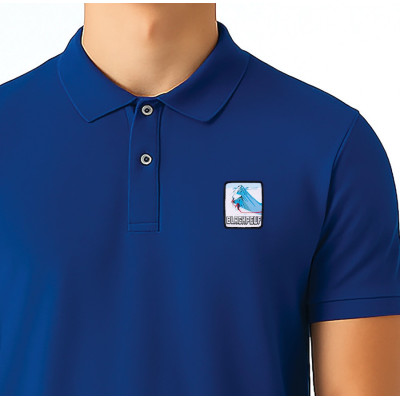 Blue Blackpeuf polo in organic cotton – mountain fashion with iconic illustrated patch