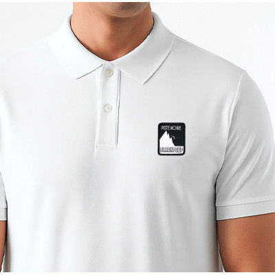 White Blackpeuf polo organic cotton – premium polo with decorative mountain motif
