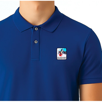 Blue Blackpeuf polo in organic cotton – mountain fashion with iconic illustrated patch