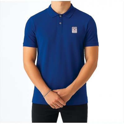 Blaues Blackpeuf-Polo aus Bio-Baumwolle – Bergmode mit ikonischem, illustriertem Patch