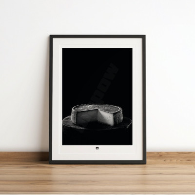 Affiche noir et blanc, photographie d'une tomme savoyarde pour décoration murale design et moderne.