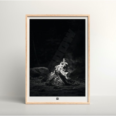 Schwarz-Weiß-Poster, Fotografie eines Holzfeuers für eine moderne Design-Wanddekoration.