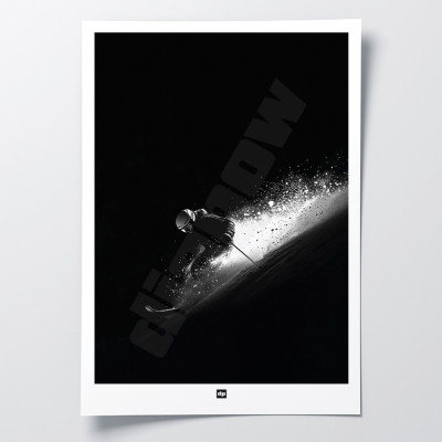 Schwarz-Weiß-Fotografie eines Skifahrers im Pulverschnee, Kontrast weißer Schnee und schwarzer Hintergrund. Schwarz-Weiß-Fotografie eines Skifahrers im Pulverschnee, Kontrast weißer Schnee und schwarzer Hintergrund.