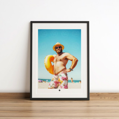 Discover the C'EST LA FOLIE posters | Colorful & humorous designs Discover the C'EST LA FOLIE posters | Colorful & humorous designs