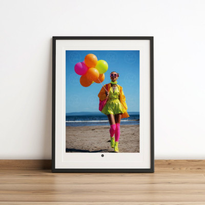 Découvrez les affiches C'EST LA FOLIE | Designs coloré & humoristique