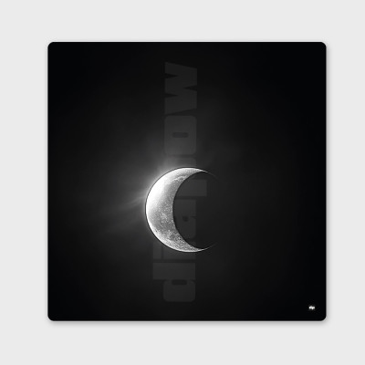 Tableau noir et blanc, photographie d'une éclipse de l'une pour décoration murale design et moderne. Tableau noir et blanc, photographie d'une éclipse de l'une pour décoration murale design et moderne.