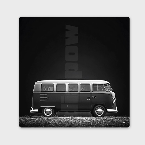 Photo noir et blanc d'un van pour road trip. Tableau murale design pour décoration intérieure moderne.