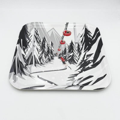 Plateau en bois de cuisine Blackpeuf avec illustration colorée d'une descente à ski sous les cabines.