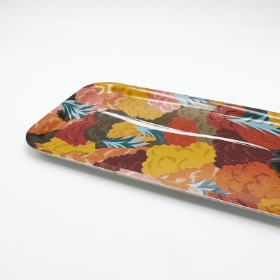 Blackpeuf wooden kitchen tray with colourful illustration of a chalet in the middle of the woods. Blackpeuf wooden kitchen tray with colourful illustration of a chalet in the middle of the woods.
