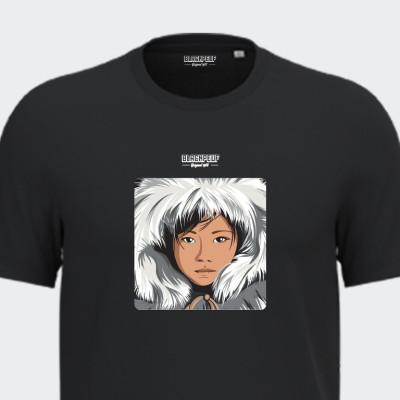 T-shirt Blackpeuf noir unisexe en coton bio – Illustration montagne d'une inuit au ton blanc et gris, imprimé en Savoie T-shirt Blackpeuf noir unisexe en coton bio – Illustration montagne d'une inuit au ton blanc et gris, imprimé en Savoie