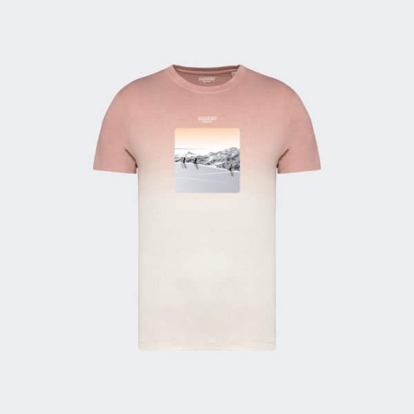 T-shirt Blackpeuf tie and dye rose unisexe en coton bio – Illustration montagne d'une rando à ski, imprimé en Savoie