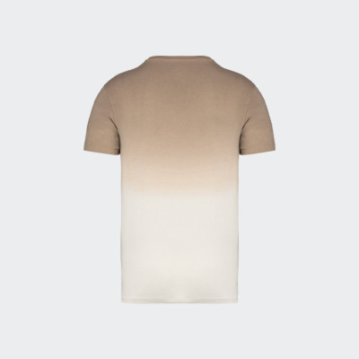 T-shirt Blackpeuf tie and dye marrone unisex in cotone biologico – Illustrazione di un orso su una montagna in una cabinovia T-shirt Blackpeuf tie and dye marrone unisex in cotone biologico – Illustrazione di un orso su una montagna in una cabinovia