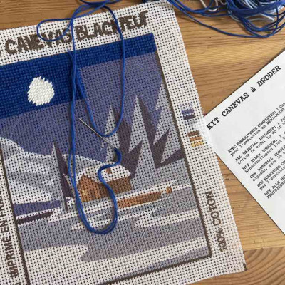 Blackpeuf mountain embroidery kit – colourful image of a chalet, skiers and snowy scenery. Blackpeuf mountain embroidery kit – colourful image of a chalet, skiers and snowy scenery.