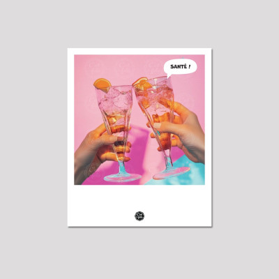 Découvrez les cartes postales C'EST LA FOLIE | Designs coloré & humoristique