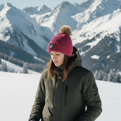 Fuchsia pompom mountain hat – Colorful winter hat | Blackpeuf