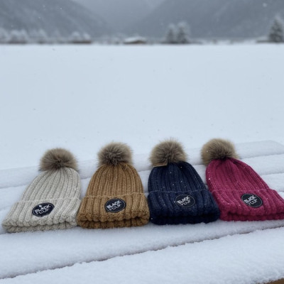 CUFFIA CON POMPON – COLORE BLU MARINE