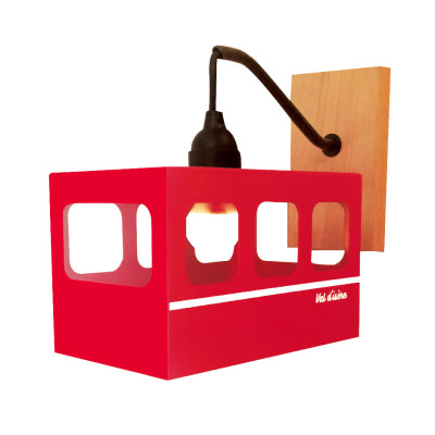 Lampe en forme de cabine de téléphérique à suspendre, à poser ou à