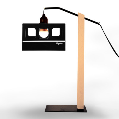 Lampe en forme de cabine de téléphérique à suspendre, à poser ou à