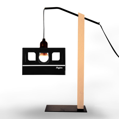 Lampe en forme de cabine de téléphérique à suspendre, à poser ou à