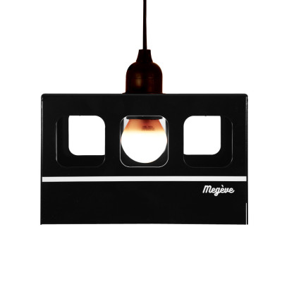 Lampe en forme de cabine de téléphérique à suspendre, à poser ou à