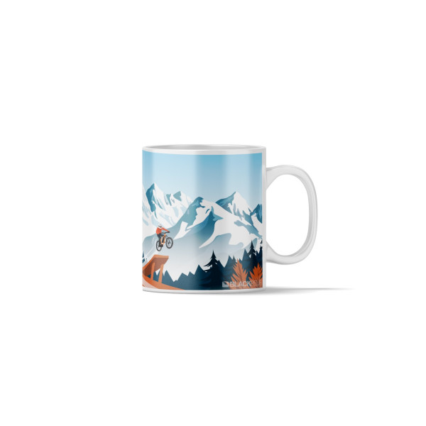 Tazza da caffè con un’illustrazione di un salto in mountain bike in montagna dai toni arancioni, blu e rossi.