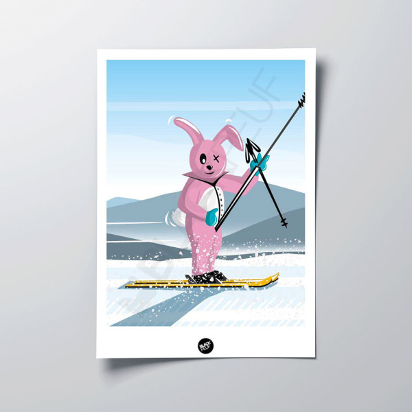Poster da parete decorativo raffigurante un coniglio kigurumi con tuta da sciatore rosa.