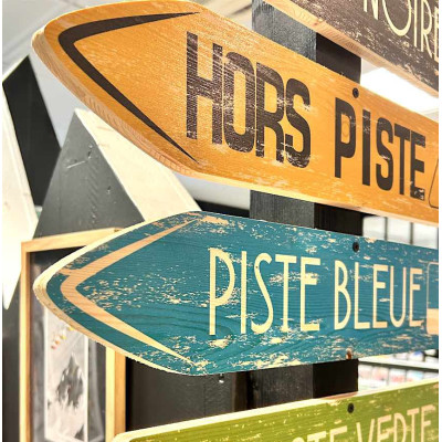 FLÈCHE SIGNALÉTIQUE EN BOIS TÉLÉSKI BLACKPEUF FLÈCHE SIGNALÉTIQUE EN BOIS TÉLÉSKI BLACKPEUF